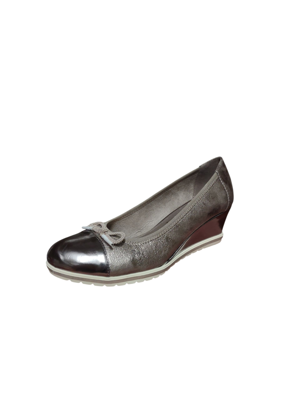 Pumps met sleehak in het zilver (MAAT 41) Pumps met sleehak in het zilver (MAAT 41)