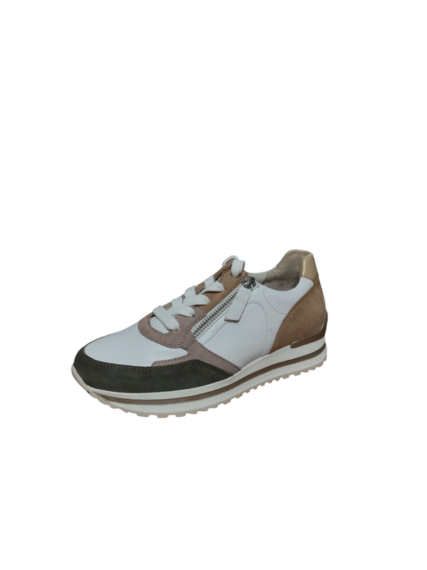 Sneakers met kaki tinten (MAAT 35,5) Sneakers met kaki tinten (MAAT 35,5)