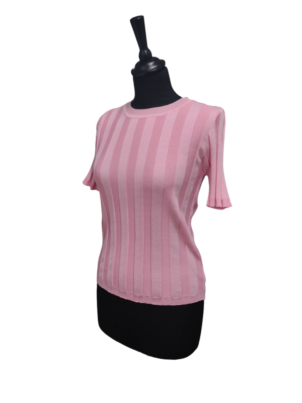 Pull verkrijgbaar in drie verschillende kleuren (MAAT S/M) Pull verkrijgbaar in drie verschillende kleuren (MAAT S/M)