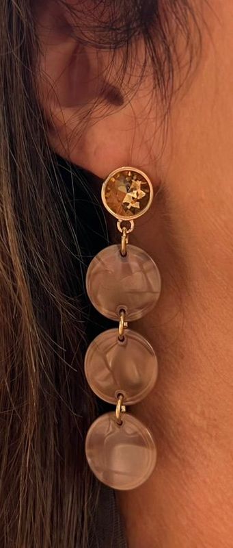 Chocobruine oorbellen met steen