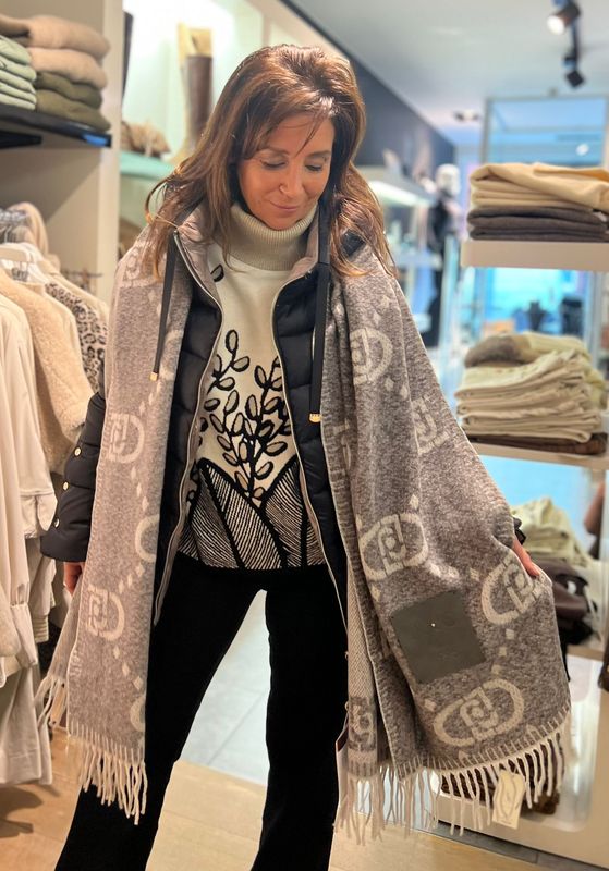 Grijze sjaal van Liu Jo