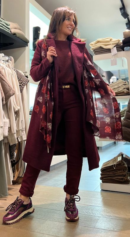 Bordeaux sjaal met beertjes