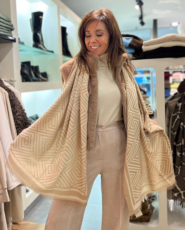 Mooie sjaal met goud en crème