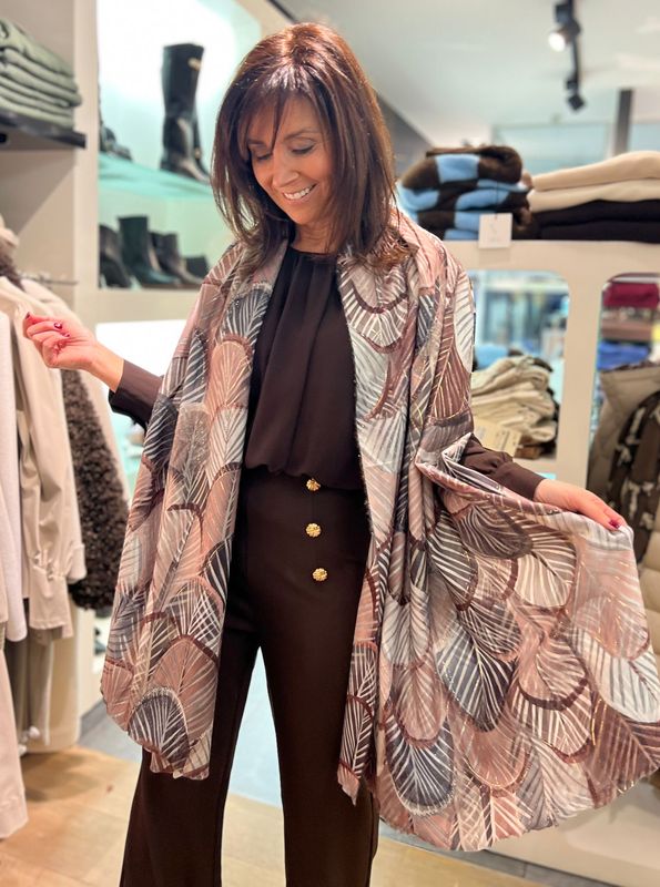 Sjaal met bruine bladeren