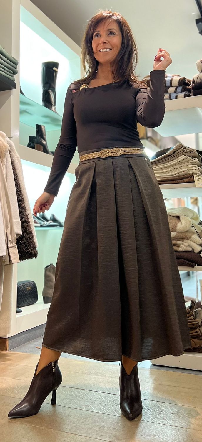 Lange rok met goudkleurige glans