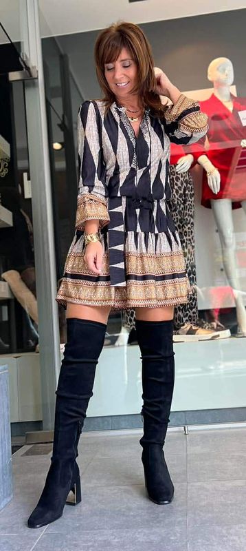 Geruit kleedje met zwart en camel