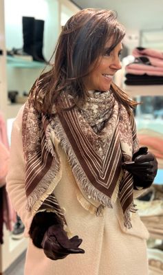 Kerstbox nr 16: sjaal + handschoenen Kerstbox nr 16: sjaal + handschoenen