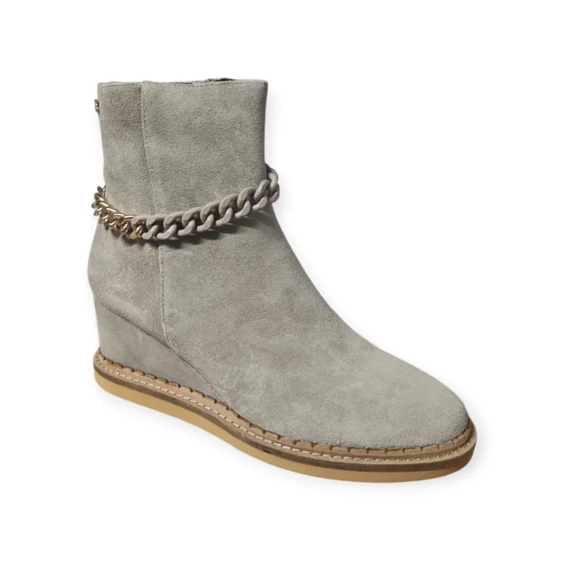 Enkellaarsjes met sleehak verkrijgbaar in twee verschillende kleuren