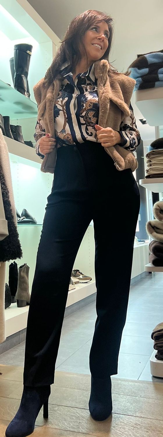 Donkerblauwe geklede broek Donkerblauwe geklede broek
