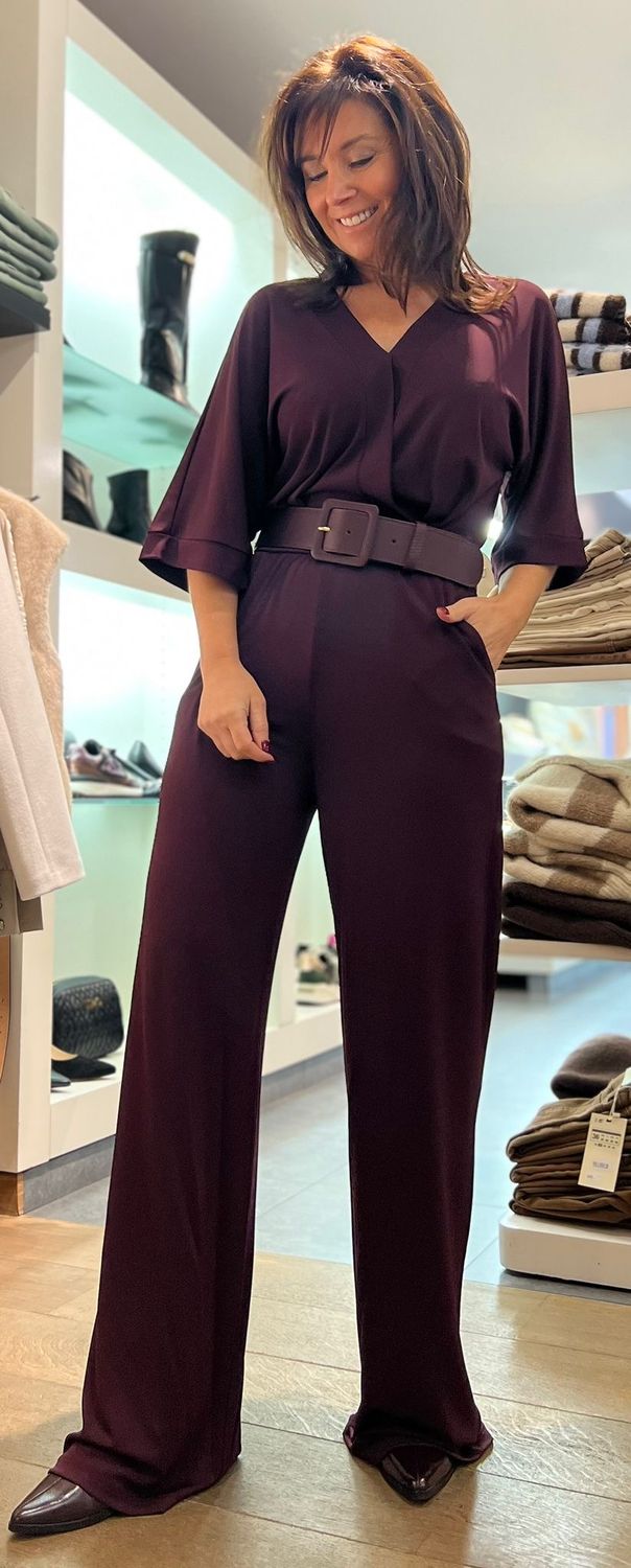 Aubergine kleurige jumpsuit Aubergine kleurige jumpsuit