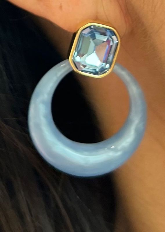 Lichtblauwe oorbellen