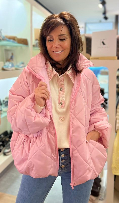 Jas verkrijgbaar in vier verschillende kleuren