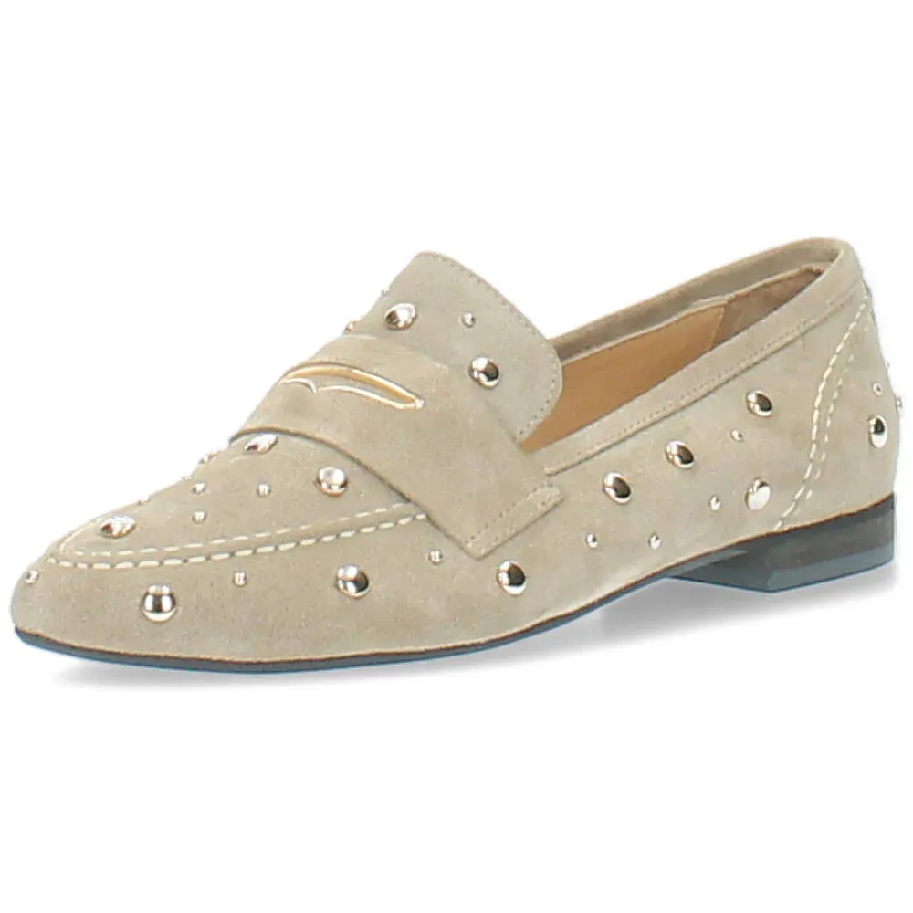 Loafers van Babouche met studs verkrijgbaar in twee verschillende kleuren