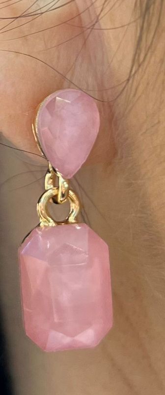 Oorbellen in het roze