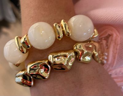 Set van twee armbanden