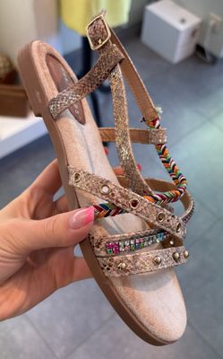 Sandalen met mooie kleuren