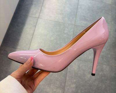 Pumps in het lila
