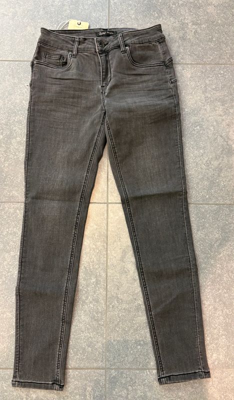 Donkergrijze skinny jeans Donkergrijze skinny jeans