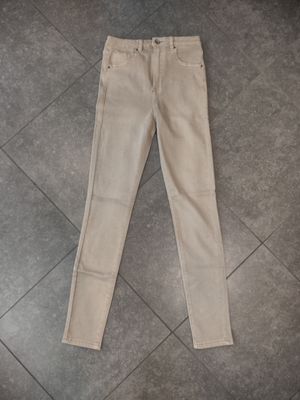 Beige skinny jeans