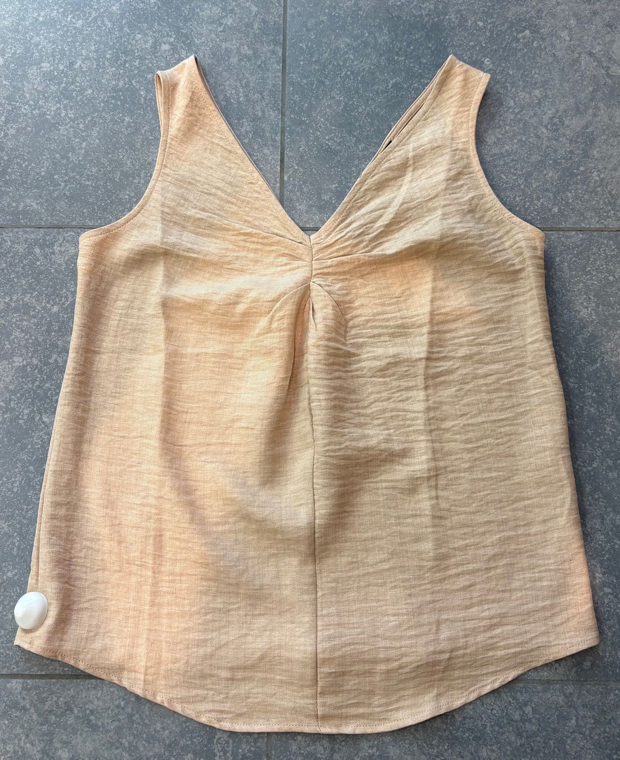 Topje zonder mouwen in het beige