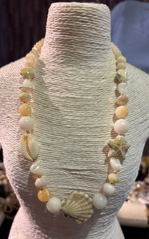 Ketting in bohemian stijl met schelpjes