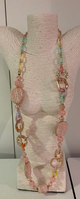 Prachtige lange ketting met roze