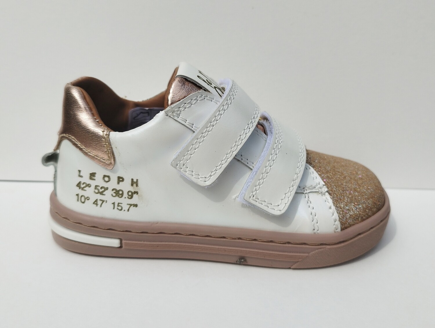 LeOPH witte schoen met goud