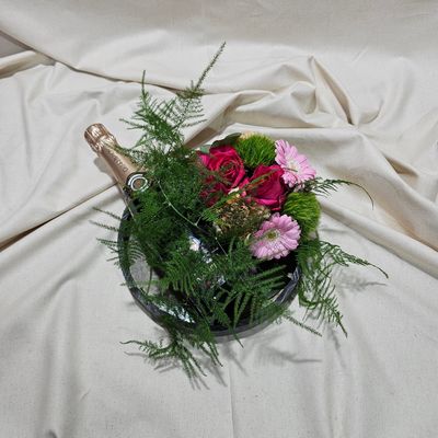 Bloemstuk op plateau