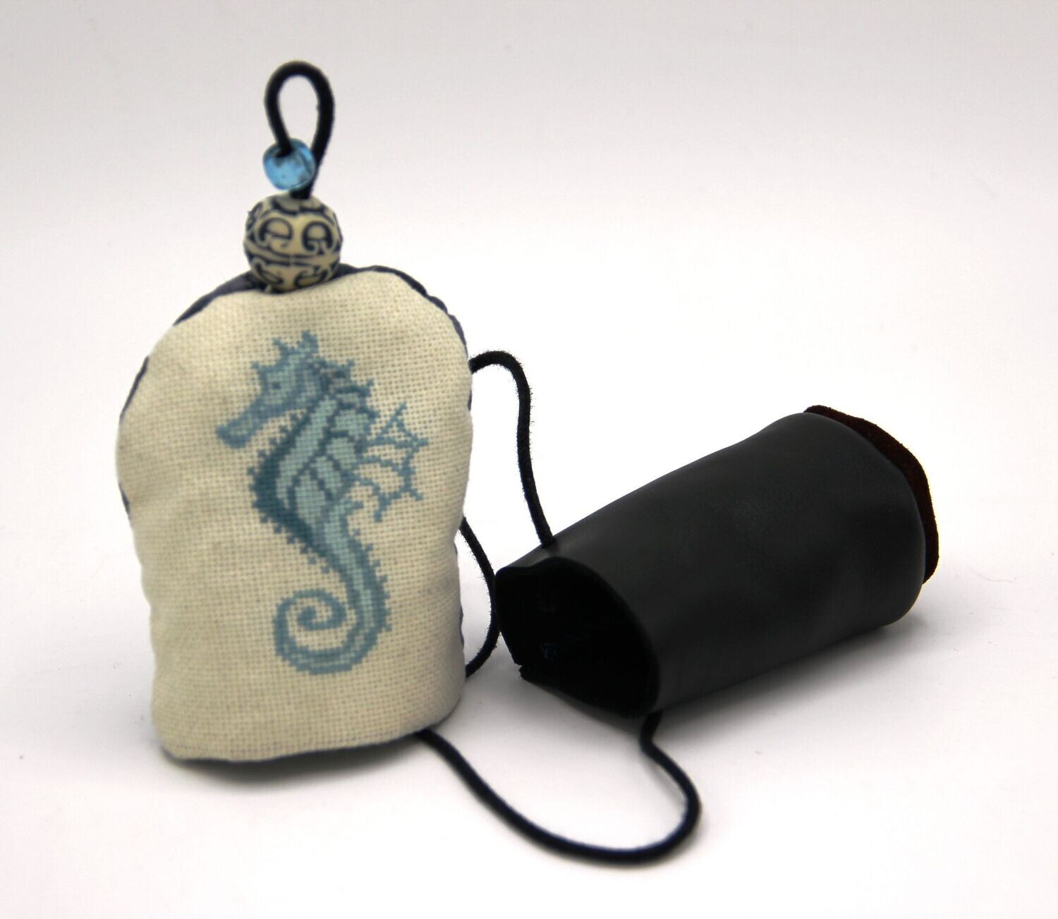 Bourse Porte-monnaie Porte-Tabac Cuir et Broderie