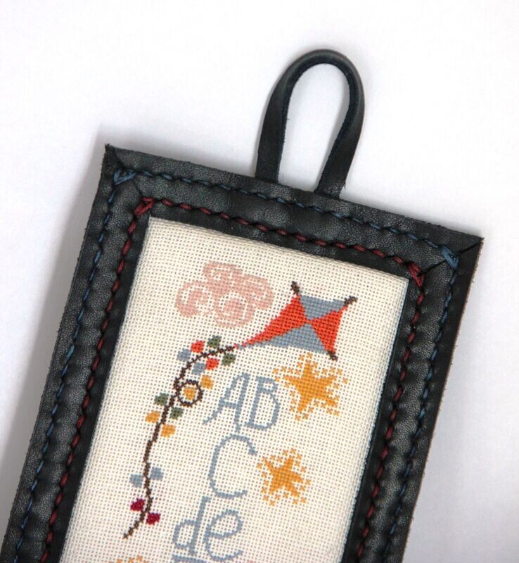 Cadre Broderie "Abécédaires et Cerfs Volants"