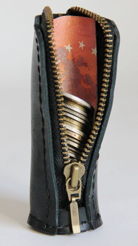 Porte-monnaie en cuir noir forme tube