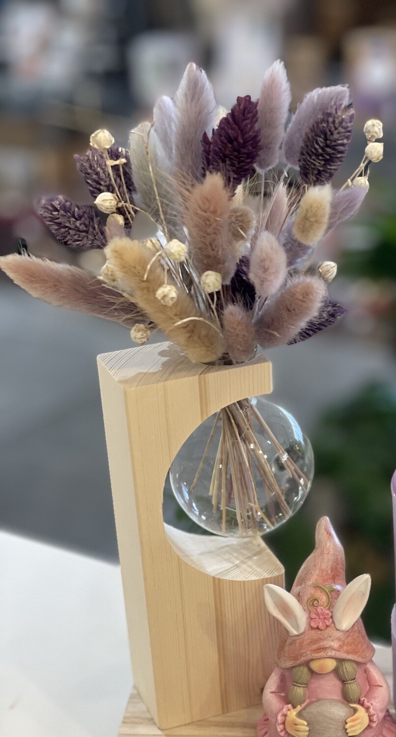 Droogbloemen in bolvaasje