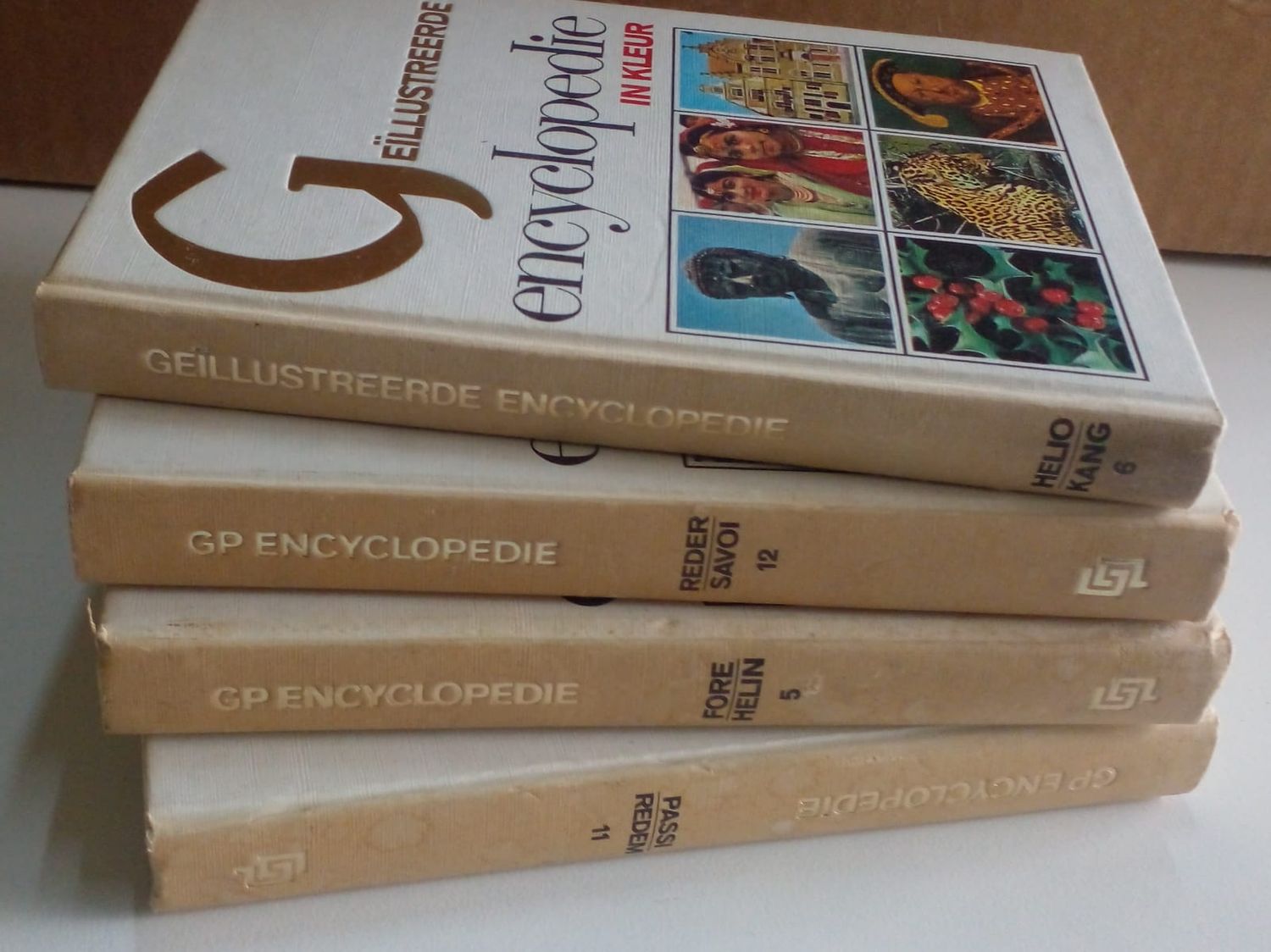 Encyclopedie in kleur set [13 boeken] [D17]