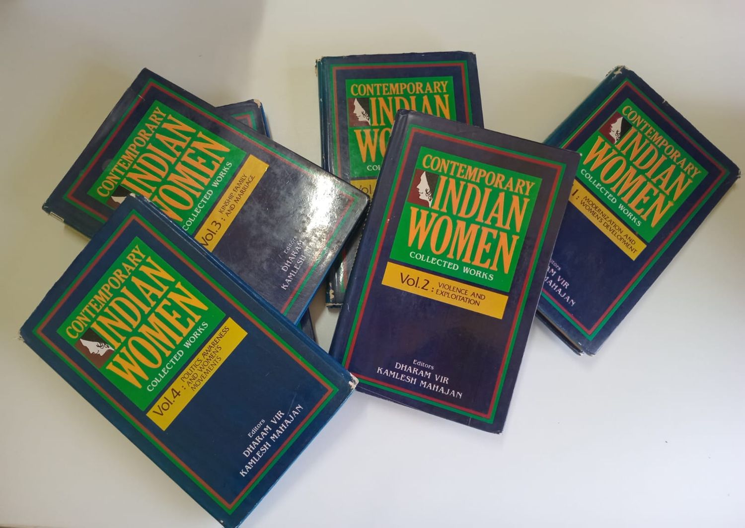 Contemporary Indian women set 4 boeken 64