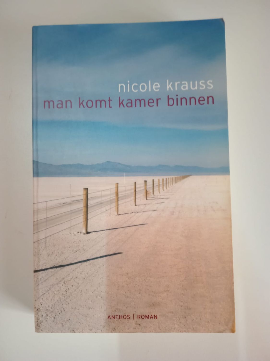 Man komt kamer binnen 69