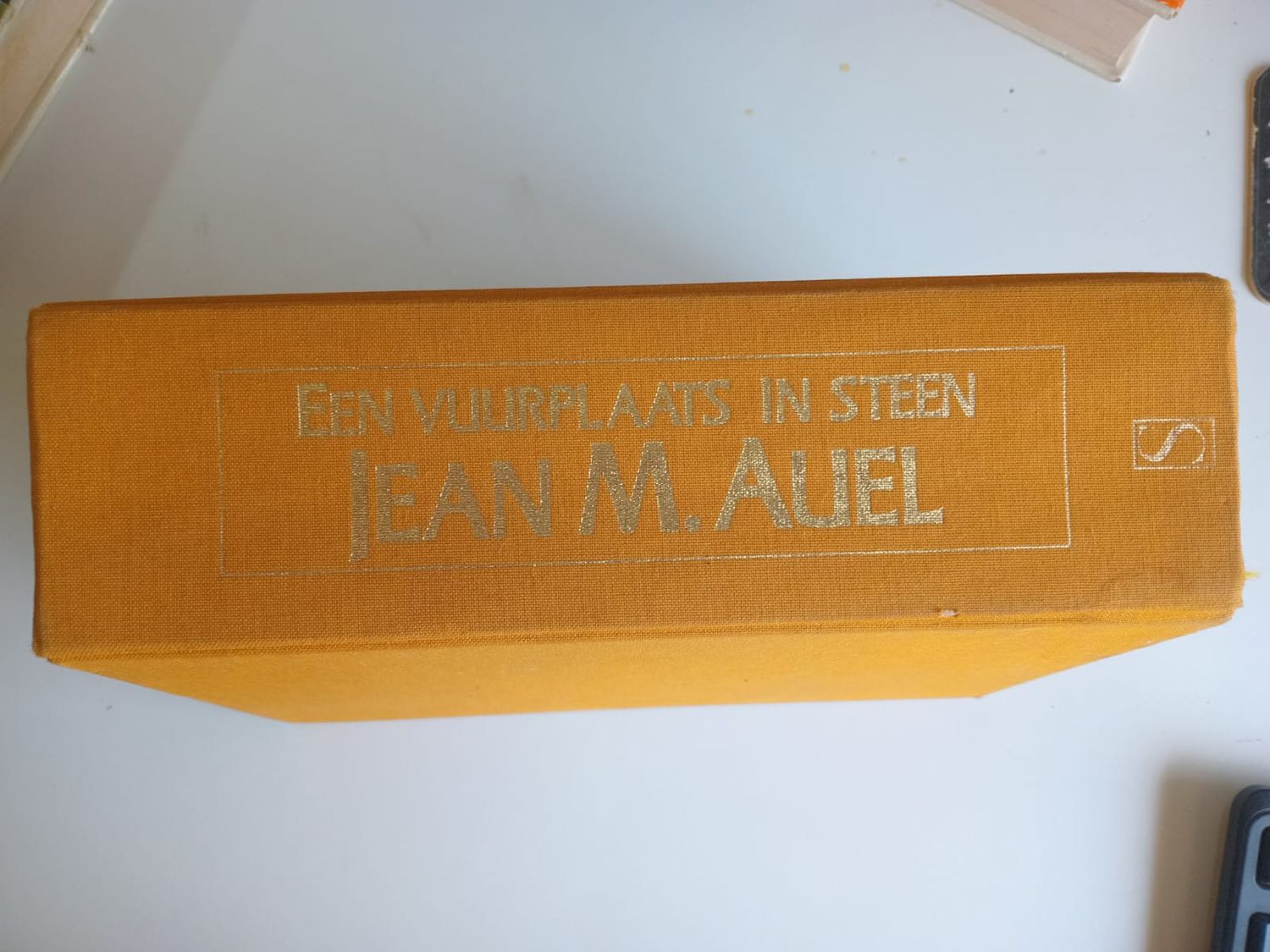 Een vuurplaats in steen 73