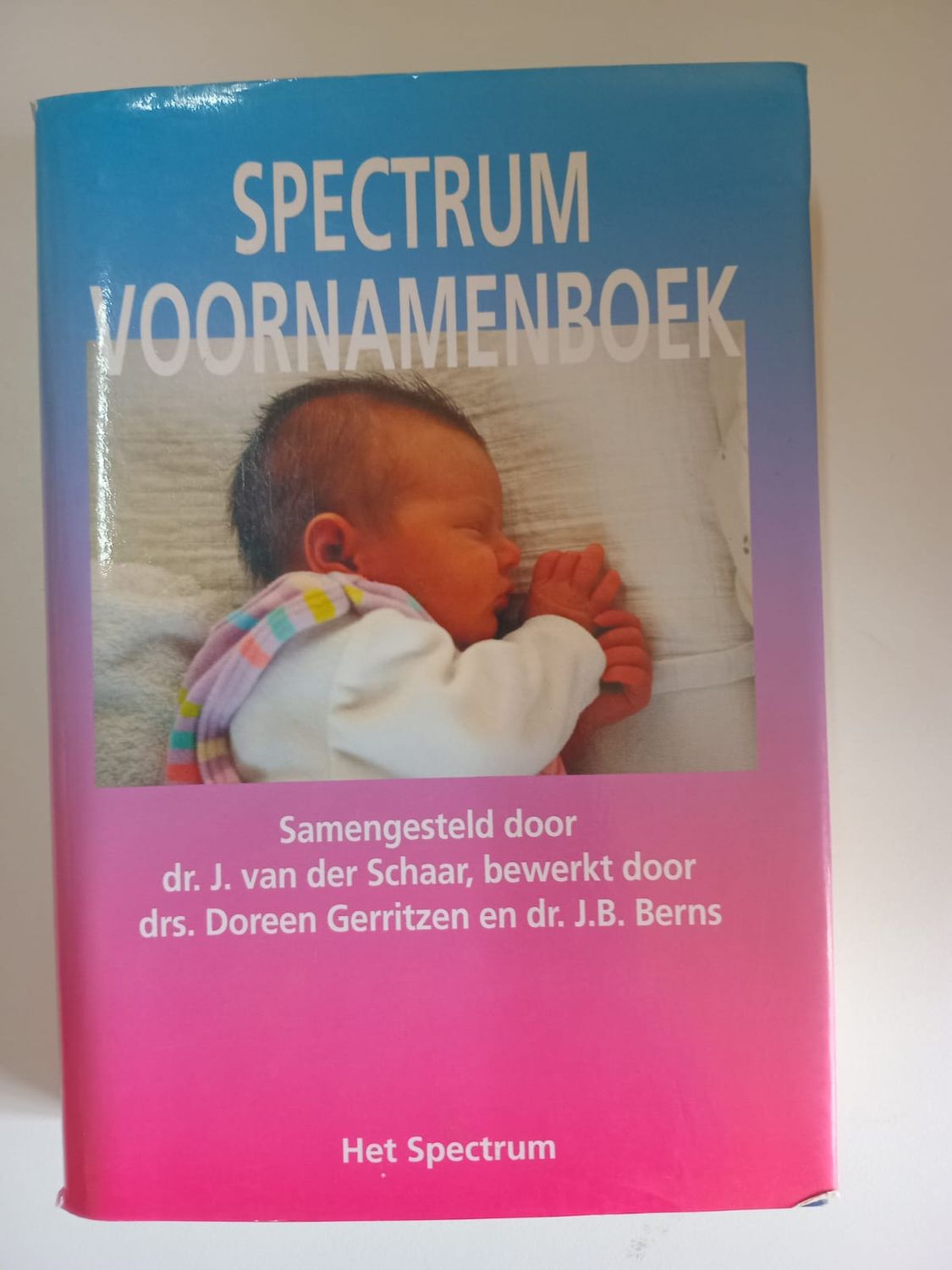 Spectrum voornamenboek 76