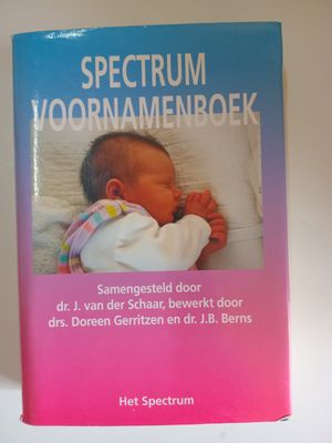 Spectrum voornamenboek 76
