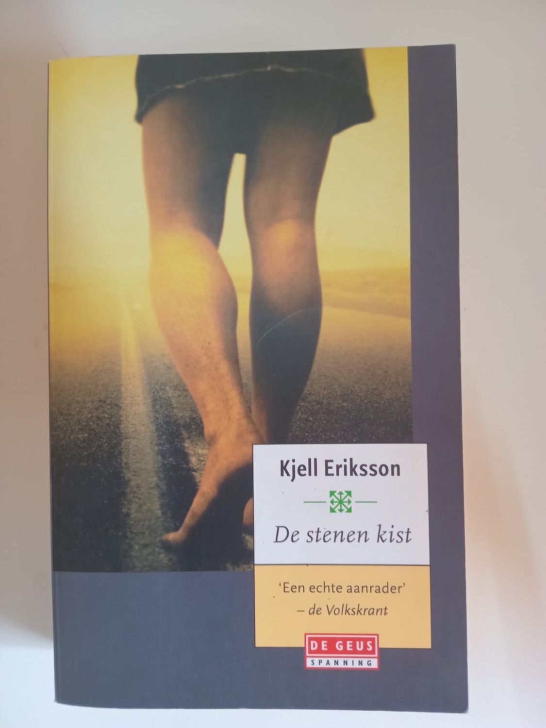 De stenen kist 76