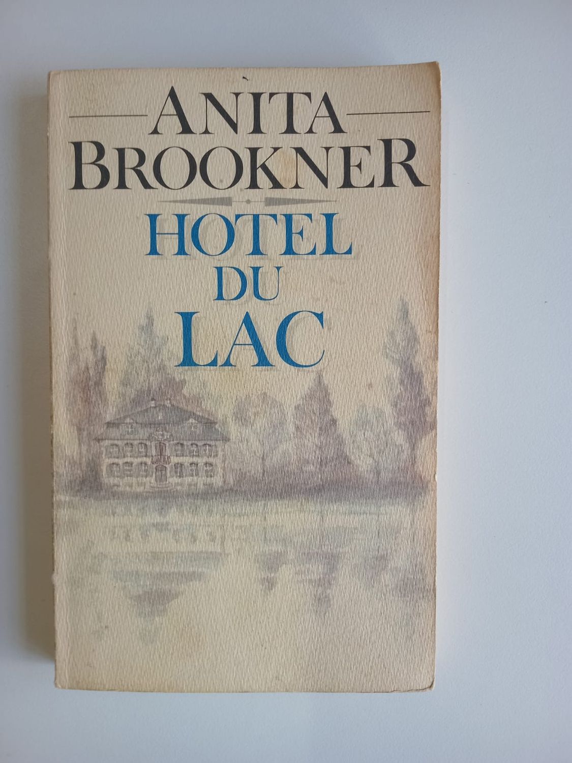 Hotel de Lac 99