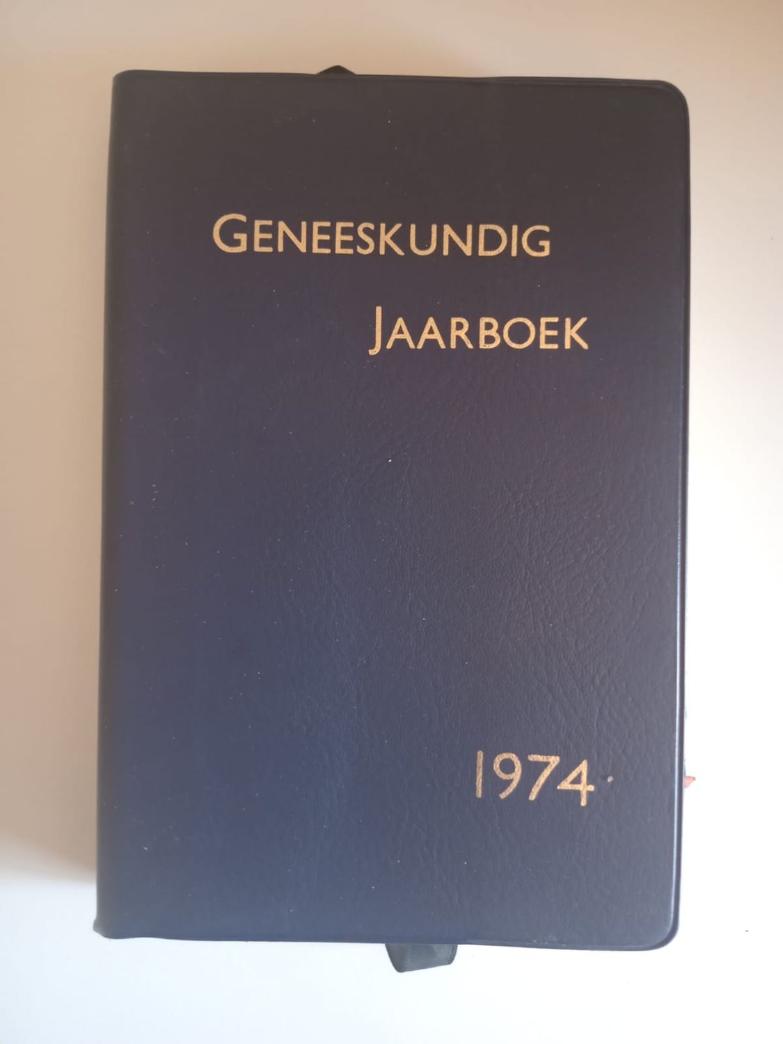 Geneeskundig jaarboek 1974