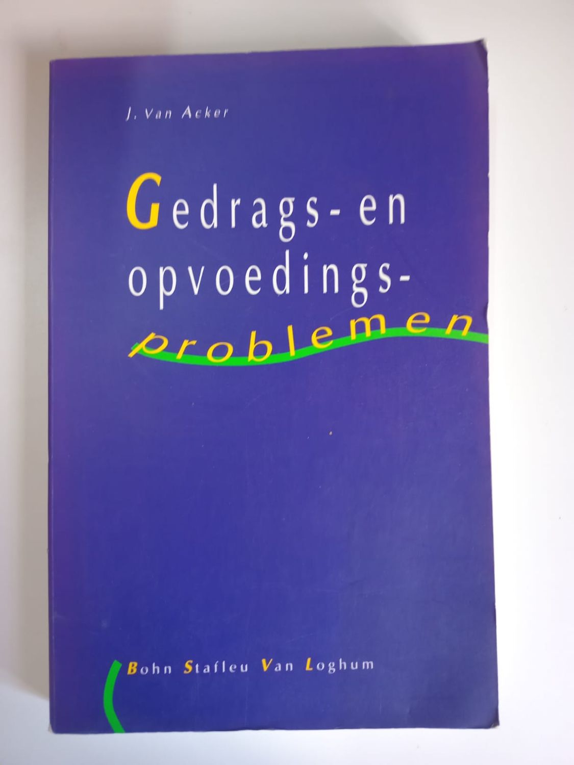 Gedrags- en opvoedings-problemen 122