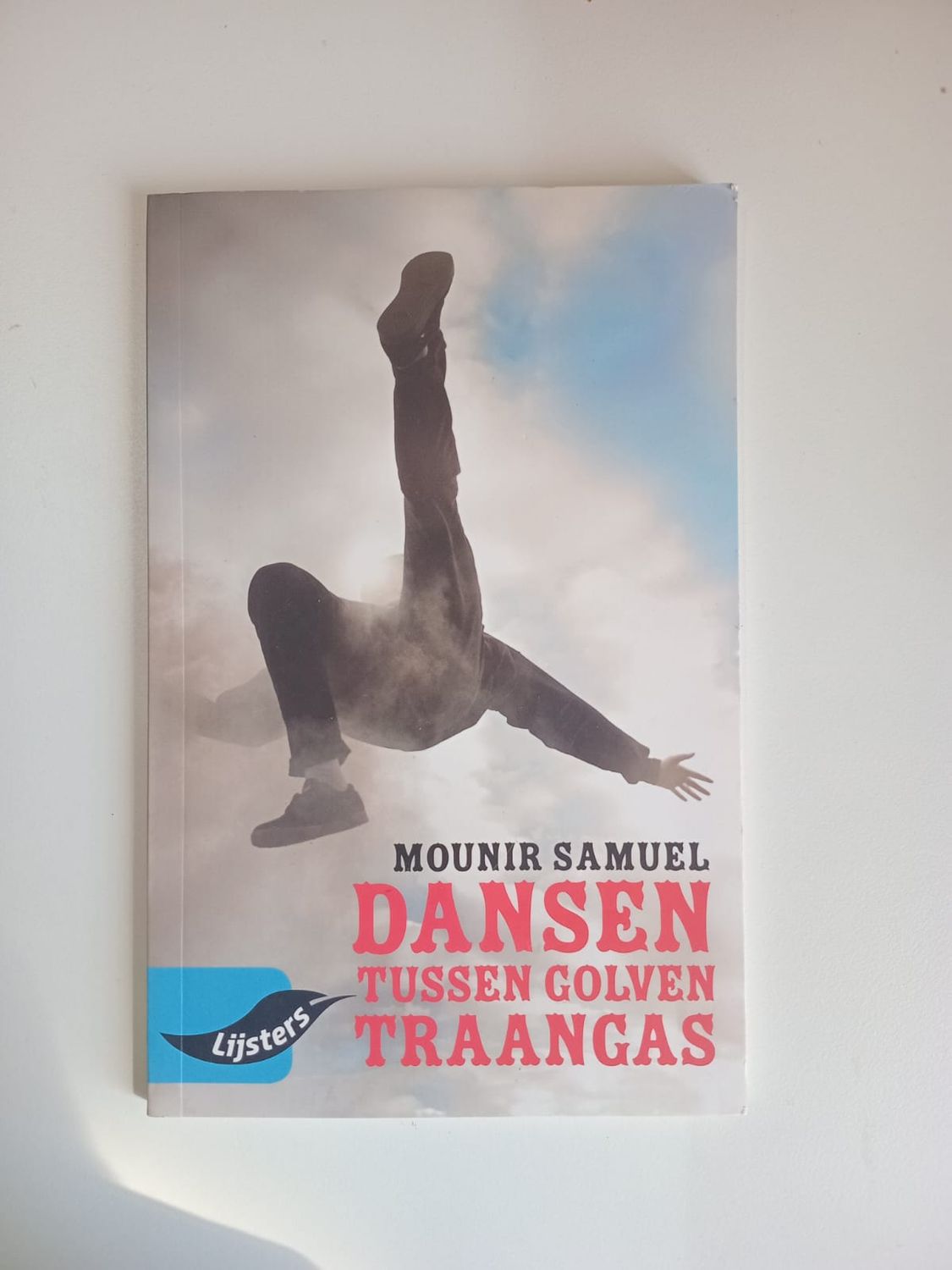 Dansen tussen golven traangas 122