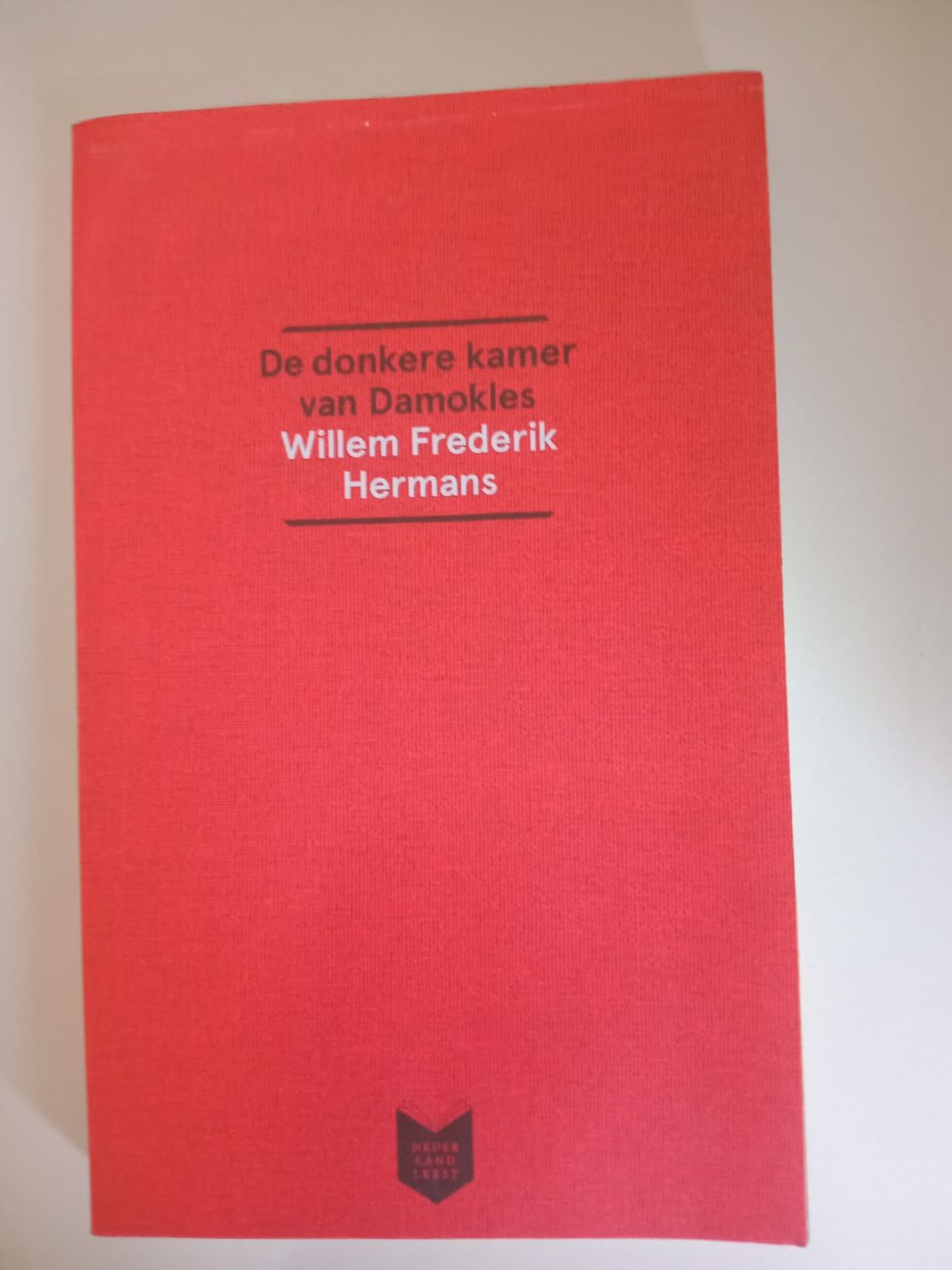 De donkere kamer van Damokles 125