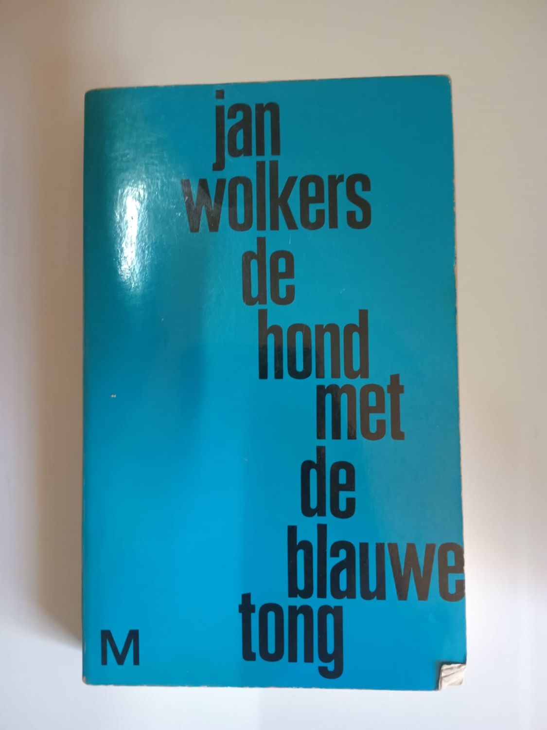De hond met de blauwe tong