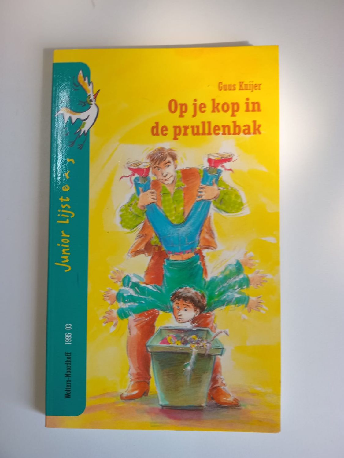 Op je kop in de prullenbak 135