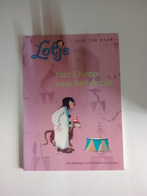 Lotje met chimp naar het circus 139