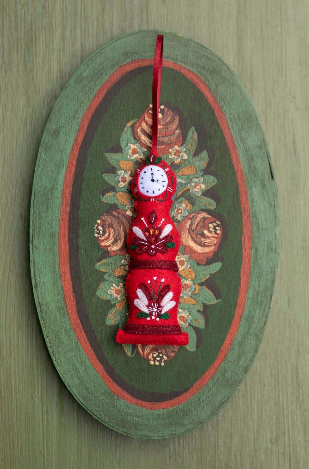 Red Mora Clock Handmade Felt Decoration