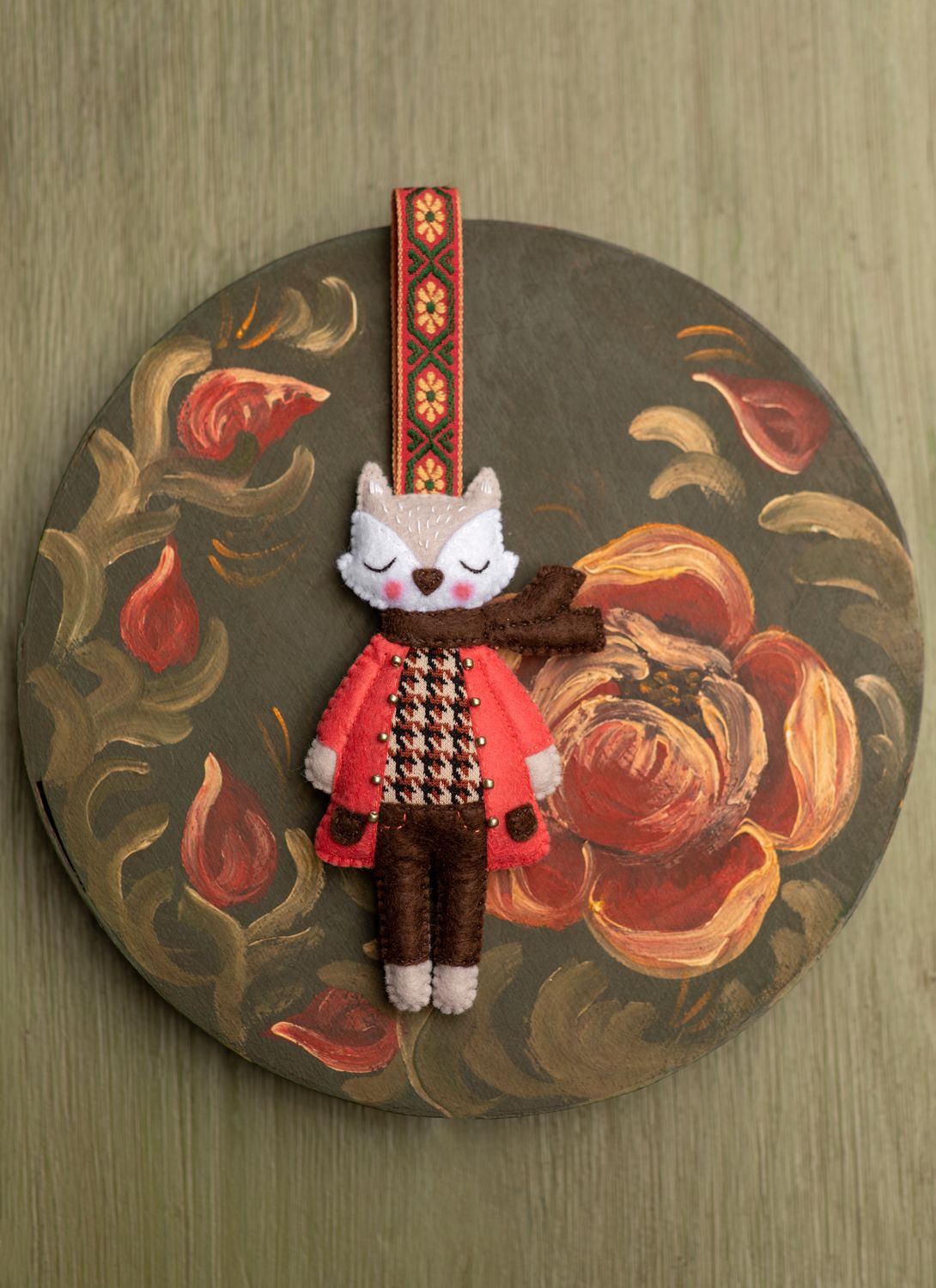 Gray Fox handmade felt decoration.