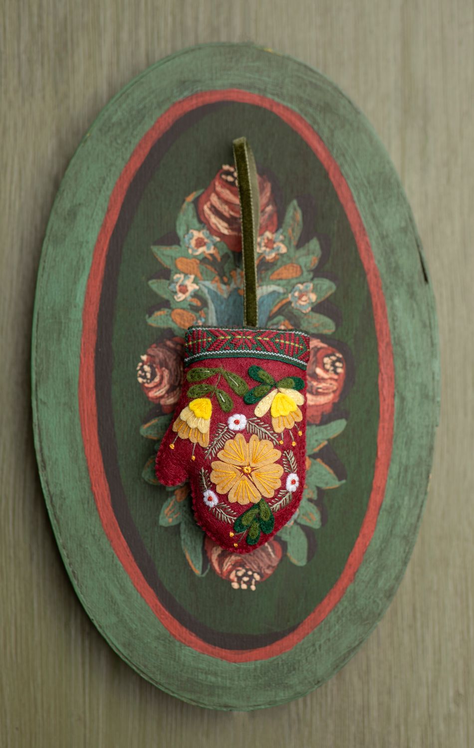 Burgundy Mitten handmade felt decoration